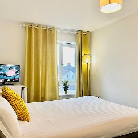 Luxury Rooms In Furnished Guests-Only House Free Wifi West Thurrock Grays Dış mekan fotoğraf